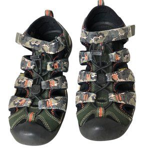Keen Camo Waterproof & Washable Size: 3 (Big Kid)